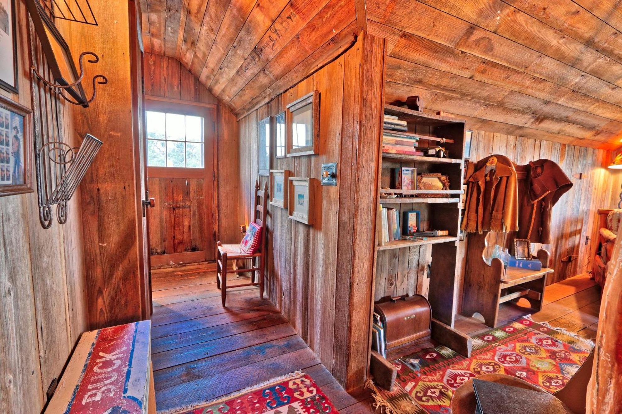 Log Cabin At Old Glory Ranch Wimberley Exterior photo