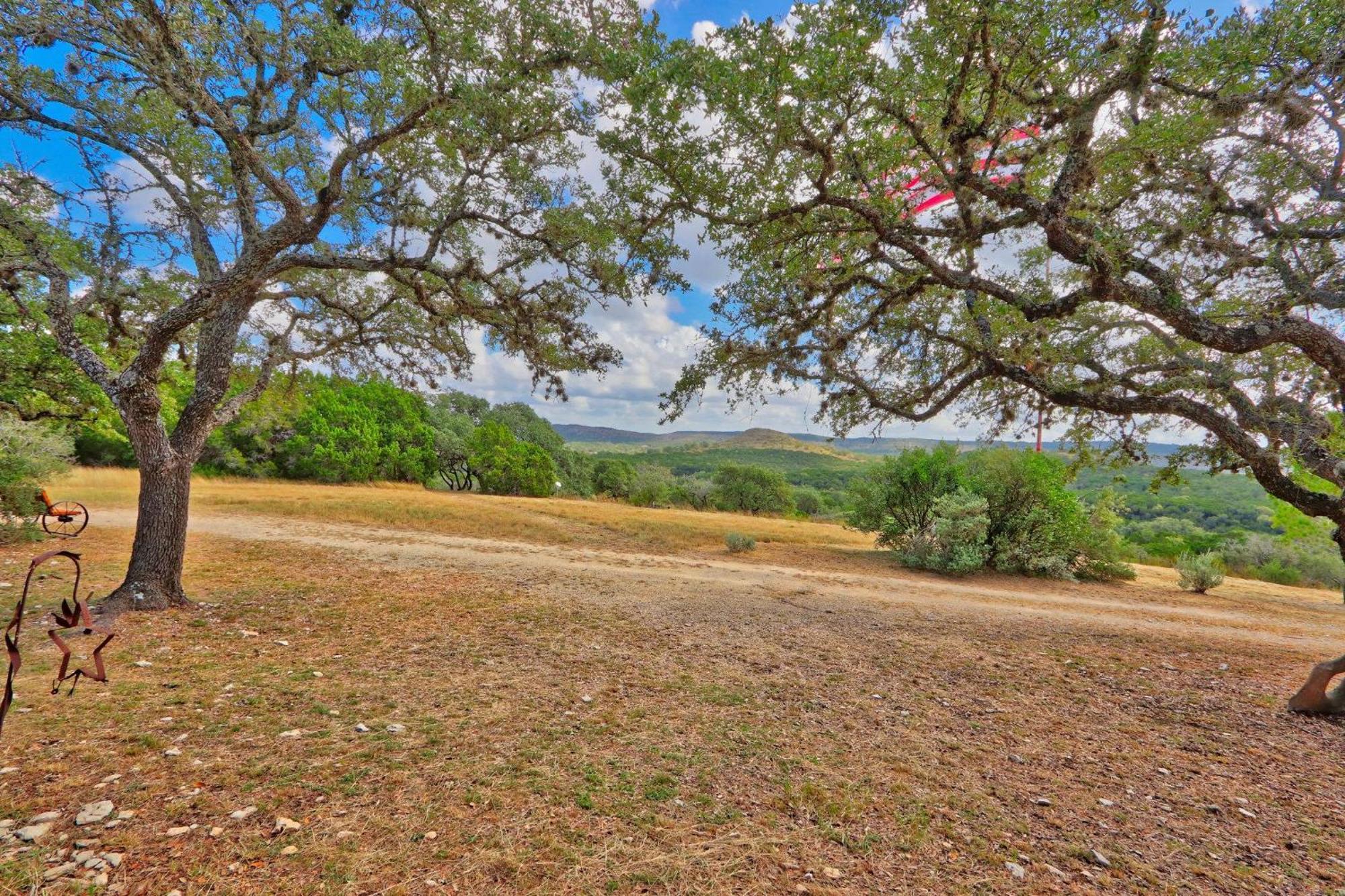 Log Cabin At Old Glory Ranch Wimberley Exterior photo